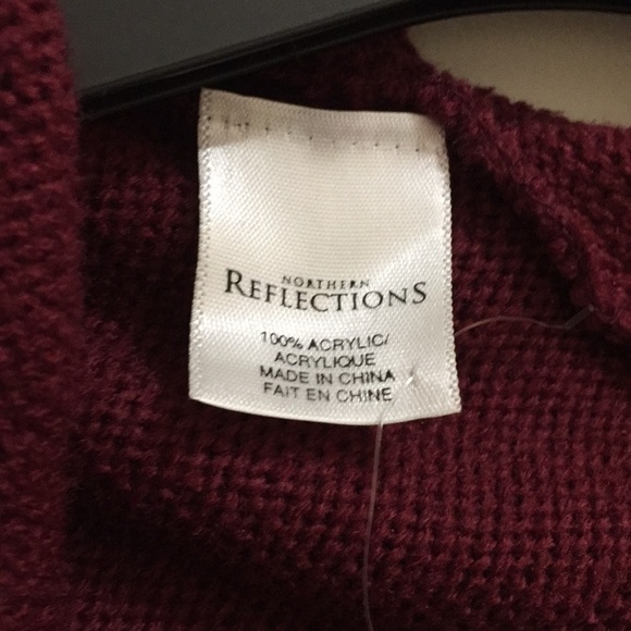 Northern Reflections burgundy pancho - Picture 3 of 7